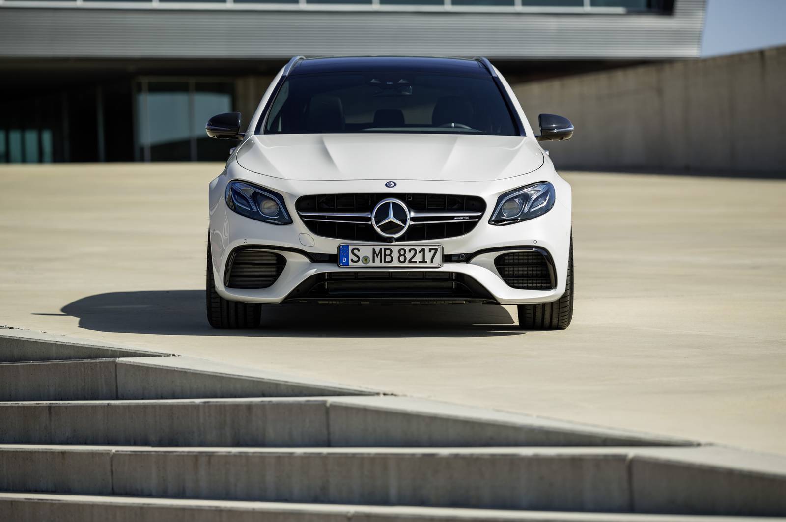 Name:  Mercedes-AMG-E63-S-Estate-15.jpg
Views: 2069
Size:  112.2 KB