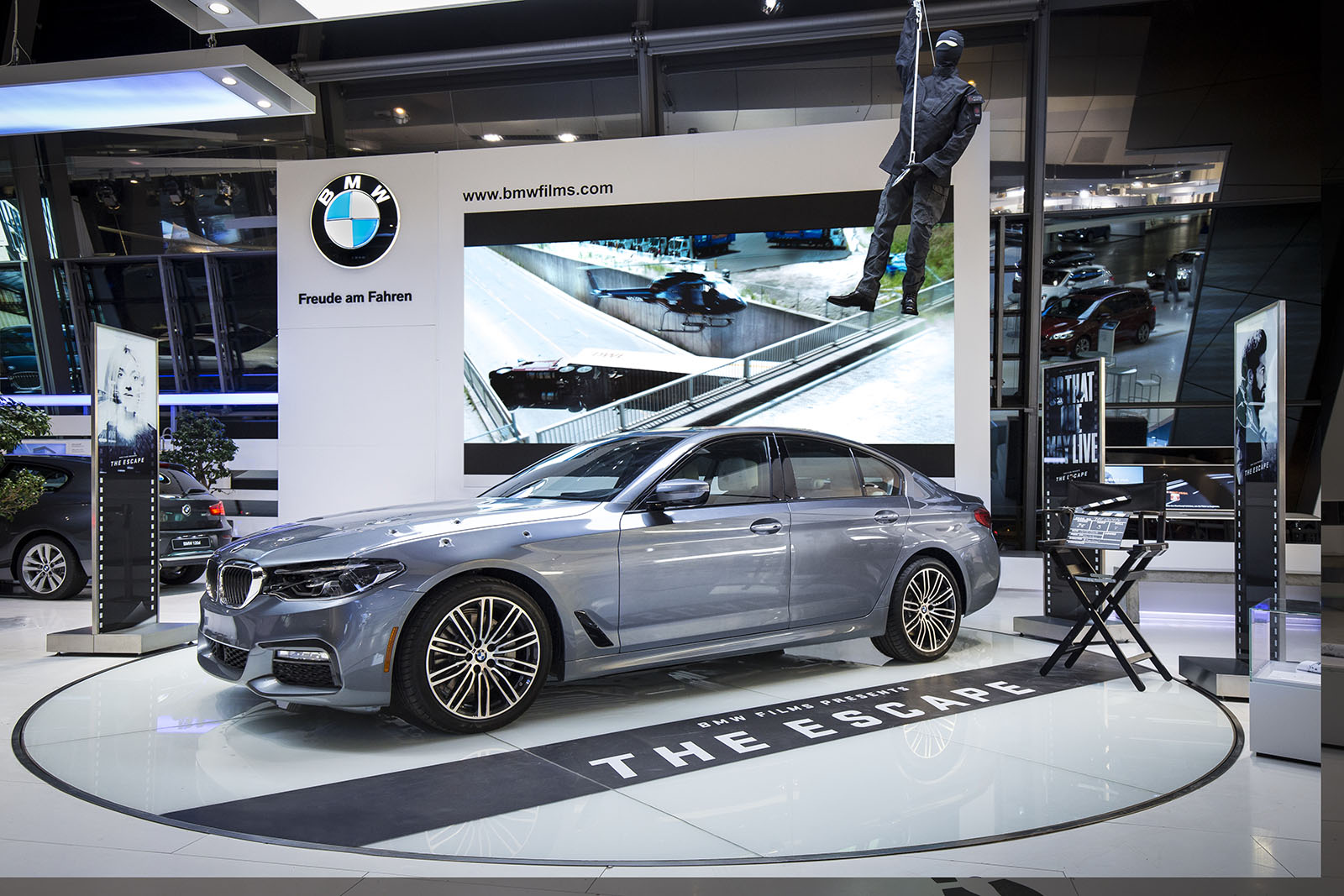 Name:  P90248626_highRes_the-new-bmw-5-series.jpg
Views: 4317
Size:  337.6 KB