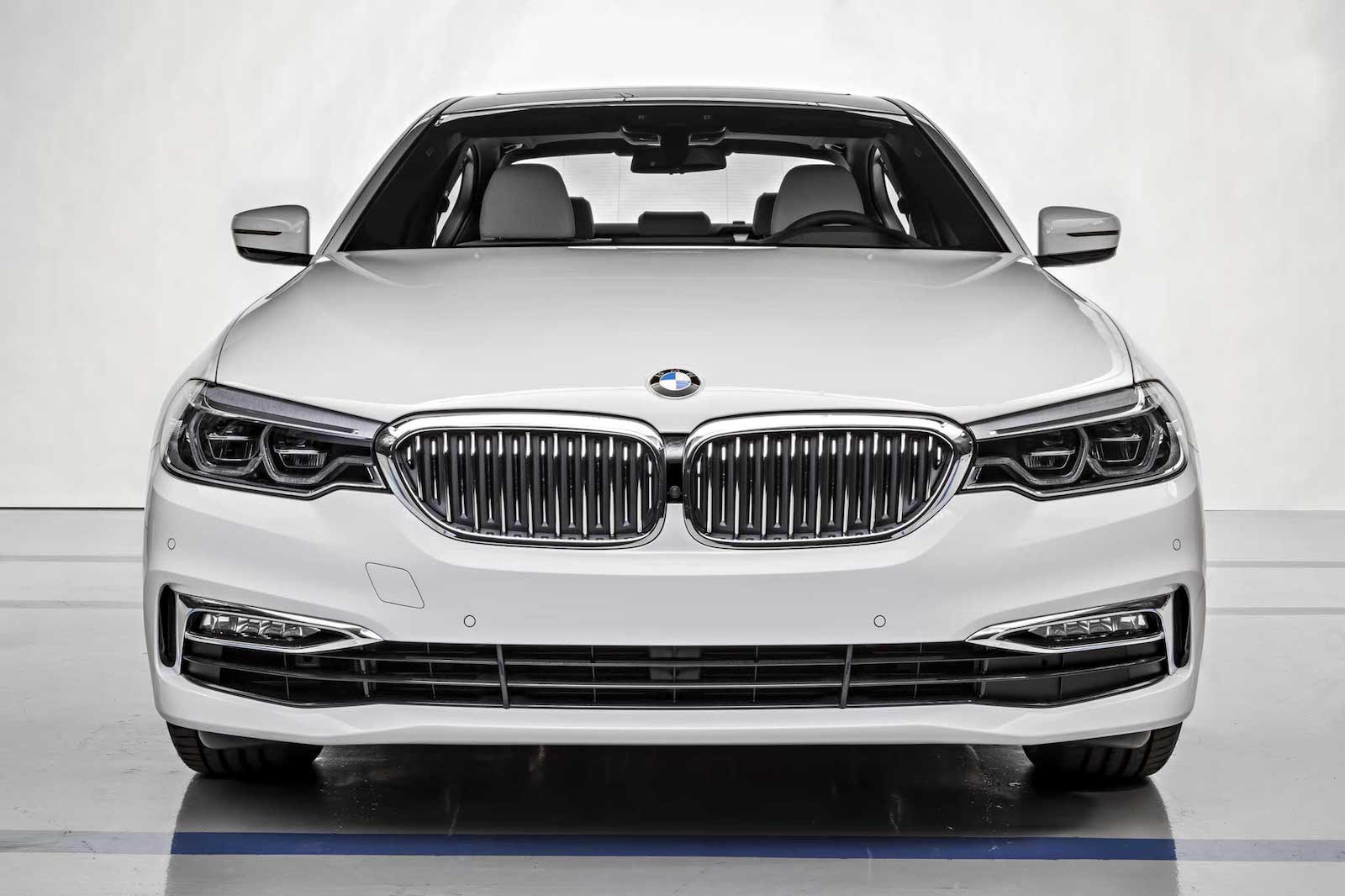 Name:  g30-5series-alpinewhite1.jpg
Views: 23408
Size:  118.7 KB