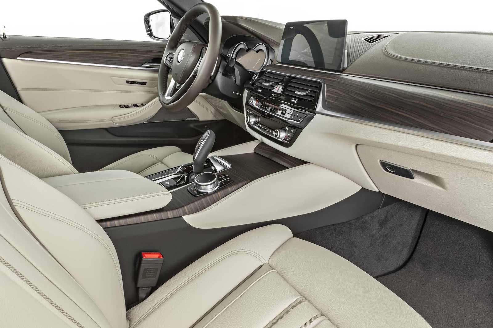 Name:  g30-5series-alpinewhite5.jpg
Views: 23350
Size:  156.0 KB
