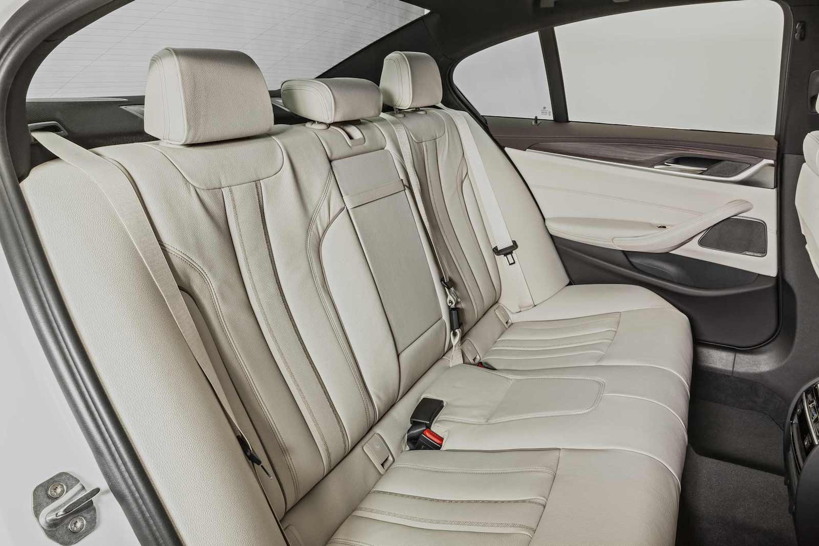 Name:  g30-5series-alpinewhite7.jpg
Views: 23040
Size:  153.8 KB