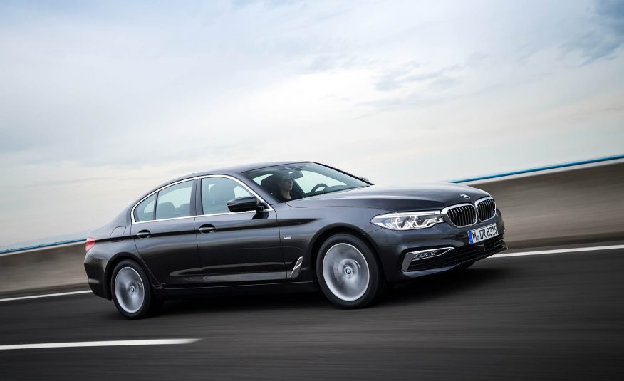 Name:  2017-BMW-5-Series-First-Drive-158-876x535.jpg
Views: 37864
Size:  45.3 KB