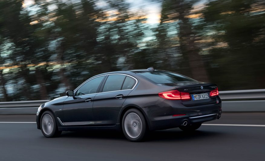 Name:  2017-BMW-5-Series-First-Drive-164-876x535.jpg
Views: 37462
Size:  69.4 KB