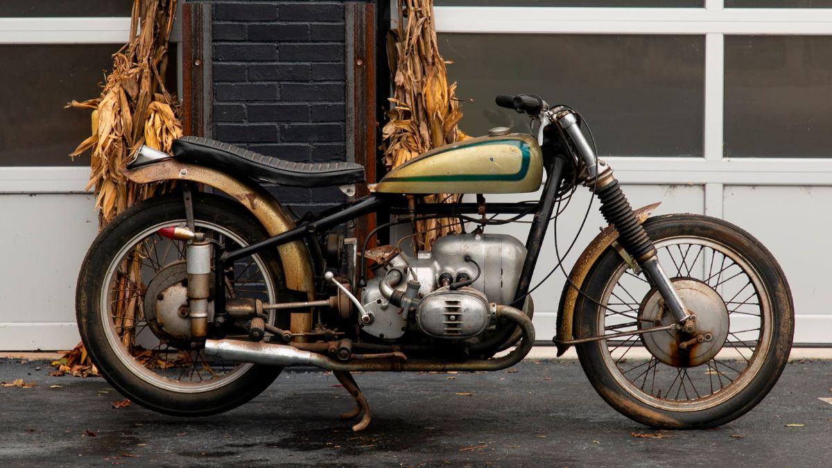 Name:  1950-BMW R51-Bobber.jpg
Views: 7665
Size:  145.5 KB