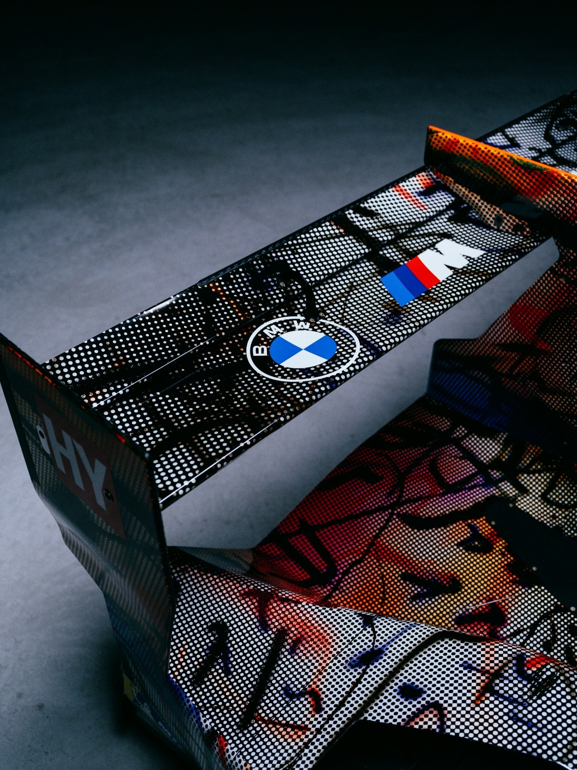 Name:  P90550651_lowRes_bmw-art-car-20-by-ar.jpg
Views: 1147
Size:  518.8 KB