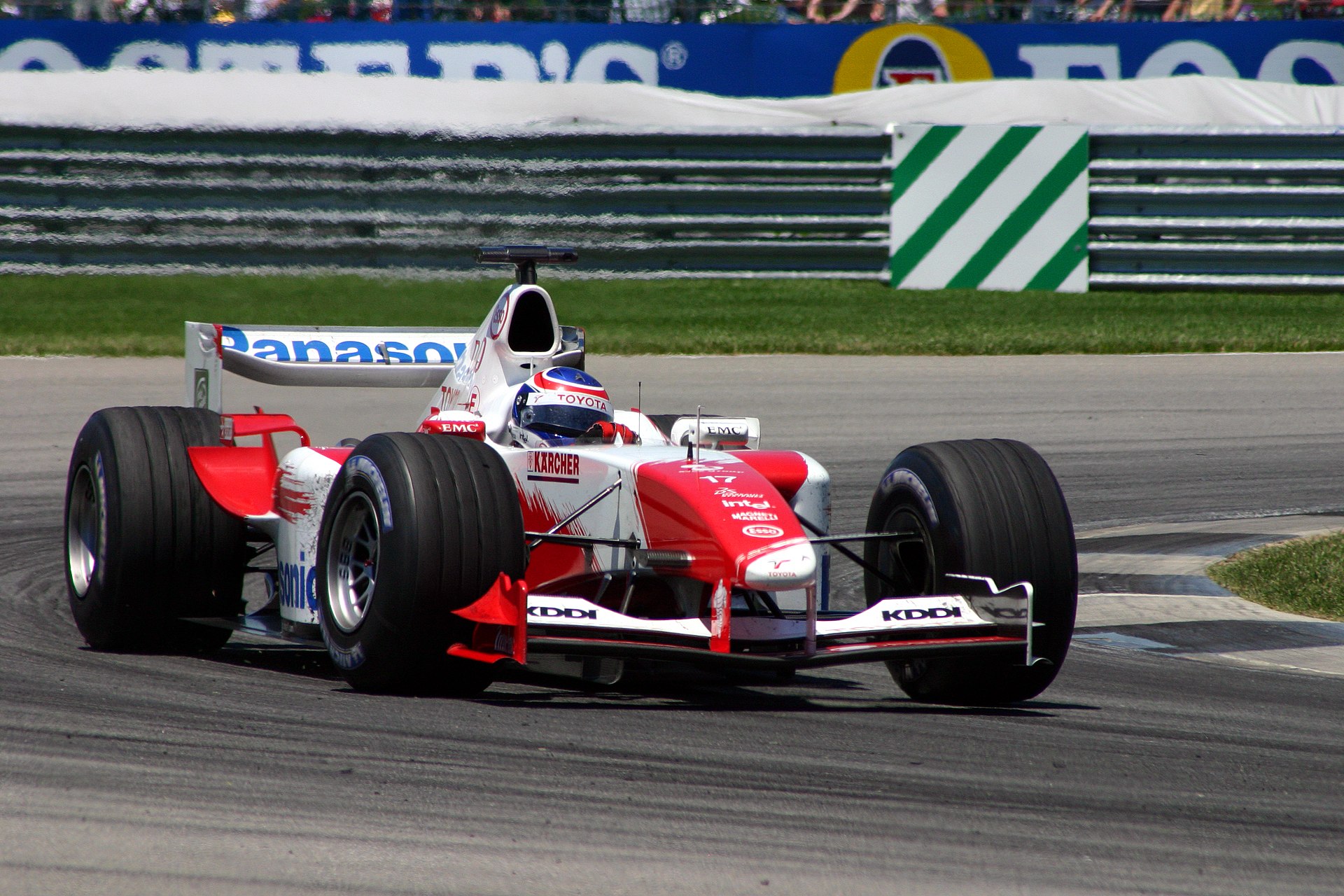 Name:  1920px-Toyota_f1_usgp_2004.jpg
Views: 3522
Size:  503.6 KB