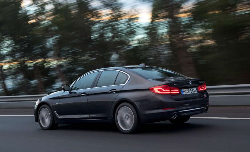 Name:  2017-BMW-5-Series-First-Drive-164-876x535.jpg
Views: 35547
Size:  69.4 KB