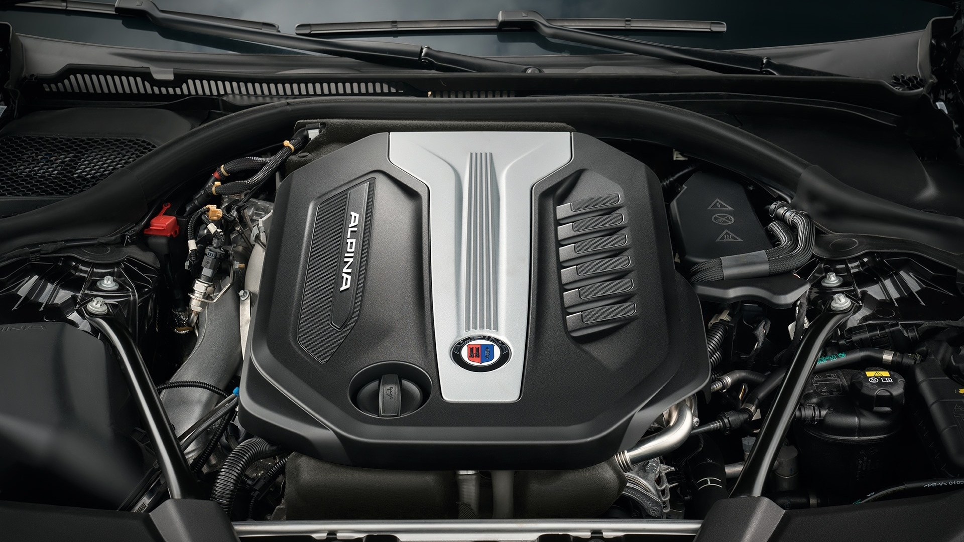 Name:  BMW-Alpina-D5-S-2017-IAA-G30-G31-Diesel-19.jpg
Views: 17332
Size:  784.0 KB
