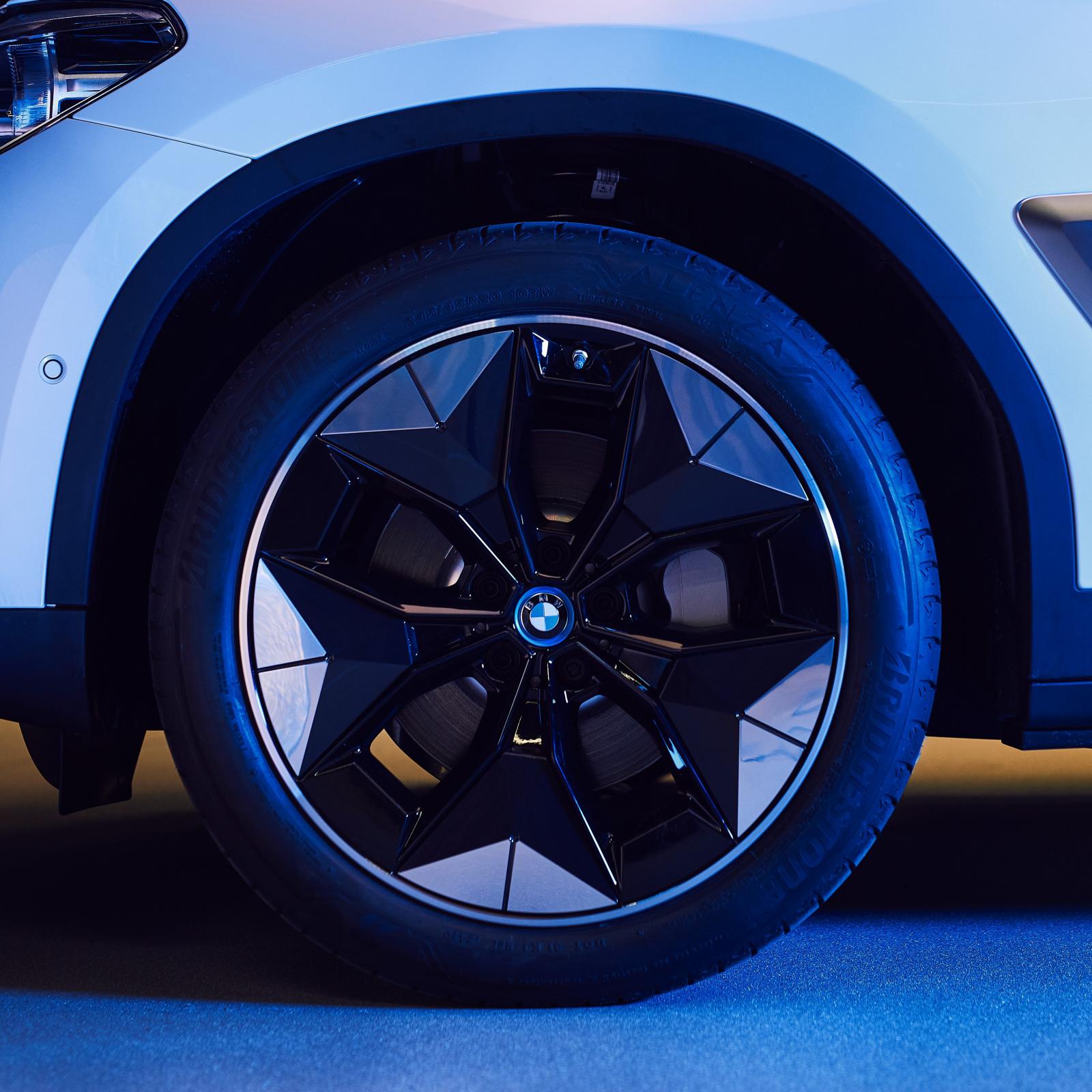 Name:  BMW iX3 i4 Aerodynamic Wheels1.jpg
Views: 7197
Size:  215.5 KB