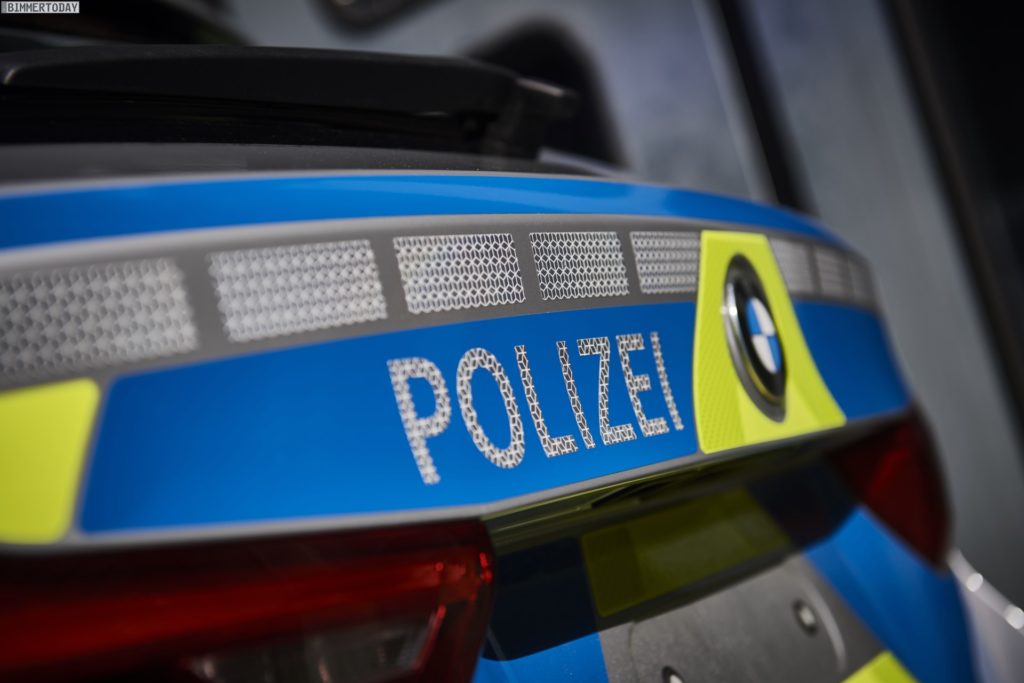 Name:  polizei  3 BMW-5er-Touring-G31-Polizei-Einsatzfahrzeug-2017-09-1024x683.jpg
Views: 3102
Size:  68.7 KB