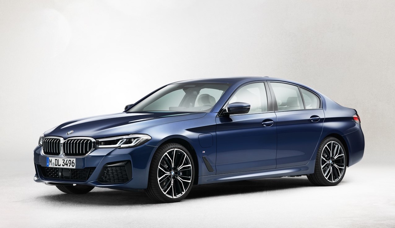 Name:  2021-BMW-LCI-G30-5-series-facelift.jpg
Views: 75098
Size:  141.0 KB