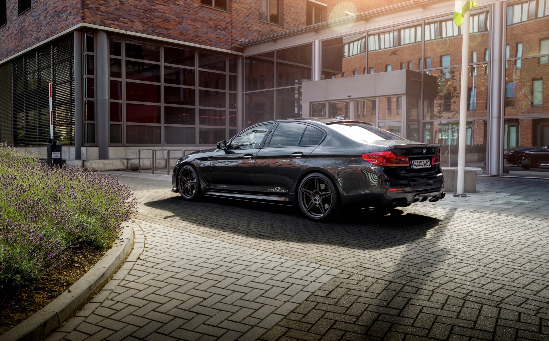 Name:  AC-Schnitzer-G30-5-Series-10.jpg
Views: 8309
Size:  720.5 KB