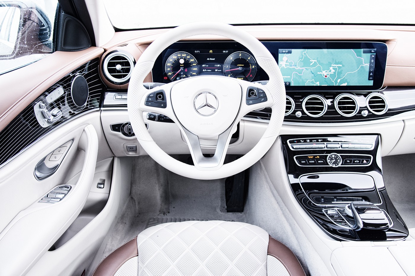 Name:  2017-Mercedes-Benz-E350d-dashboard.jpg
Views: 1067
Size:  358.0 KB