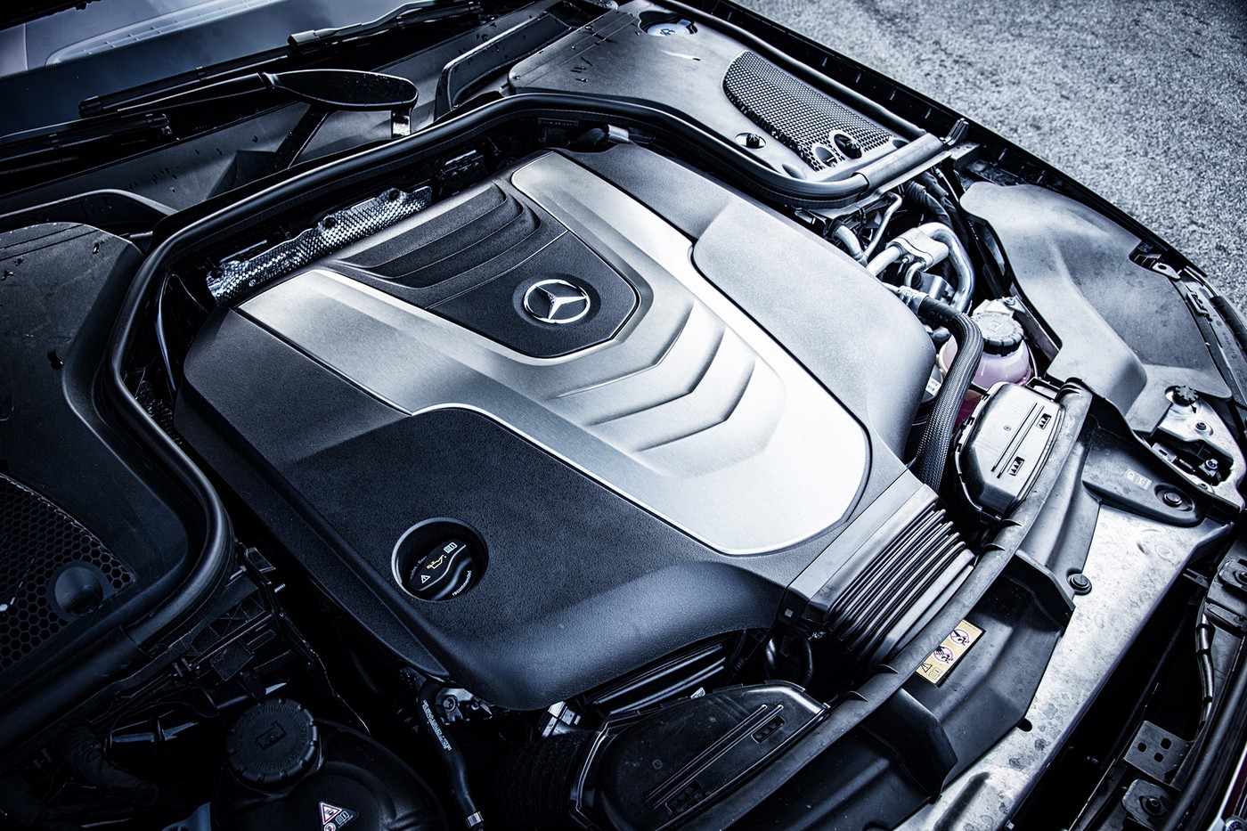 Name:  2017-Mercedes-Benz-E350d-engine.jpg
Views: 1139
Size:  440.7 KB