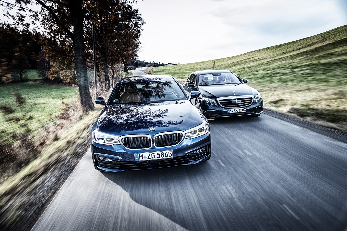 Name:  2017-BMW-530d-xDrive-vs-2017-Mercedes-Benz-E350d-05.jpg
Views: 1239
Size:  424.0 KB