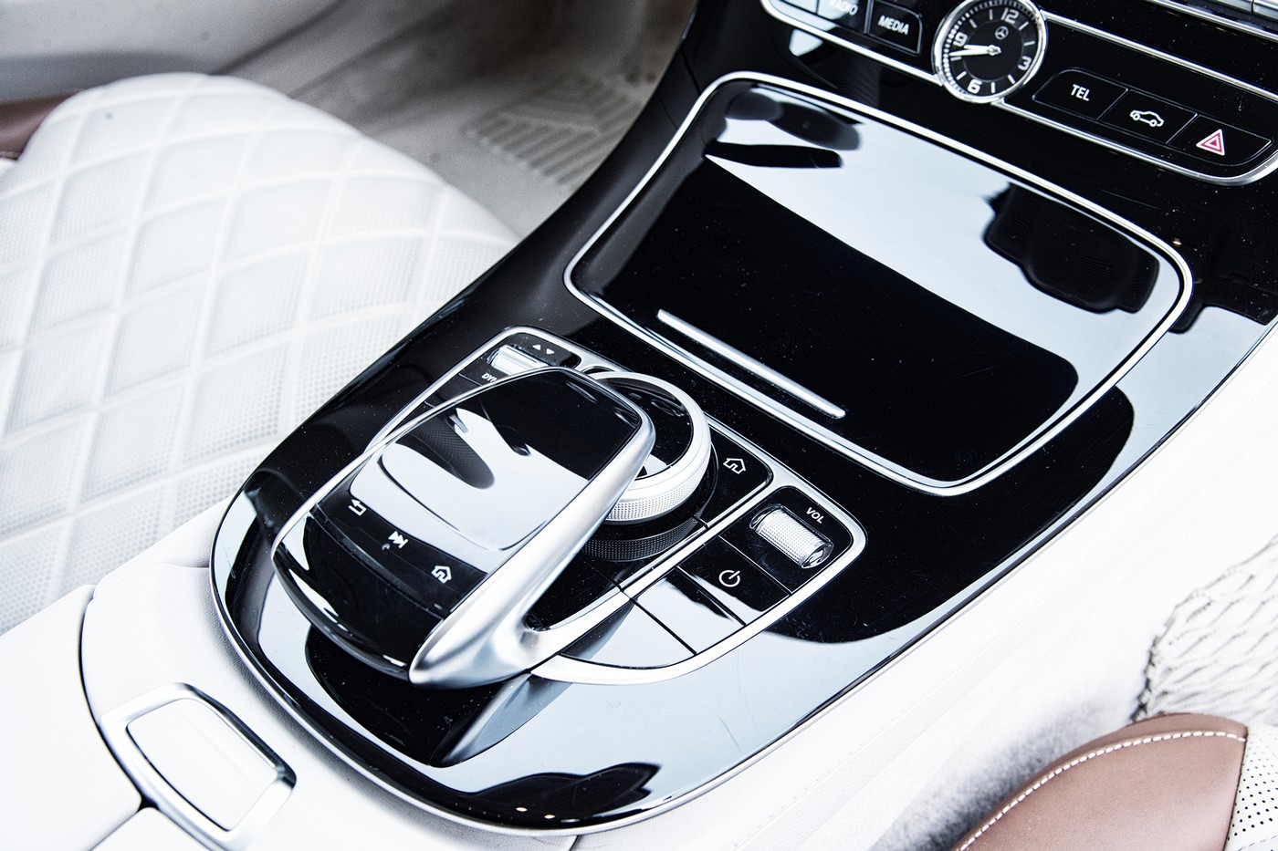Name:  2017-Mercedes-Benz-E350d-center-console.jpg
Views: 1040
Size:  286.5 KB