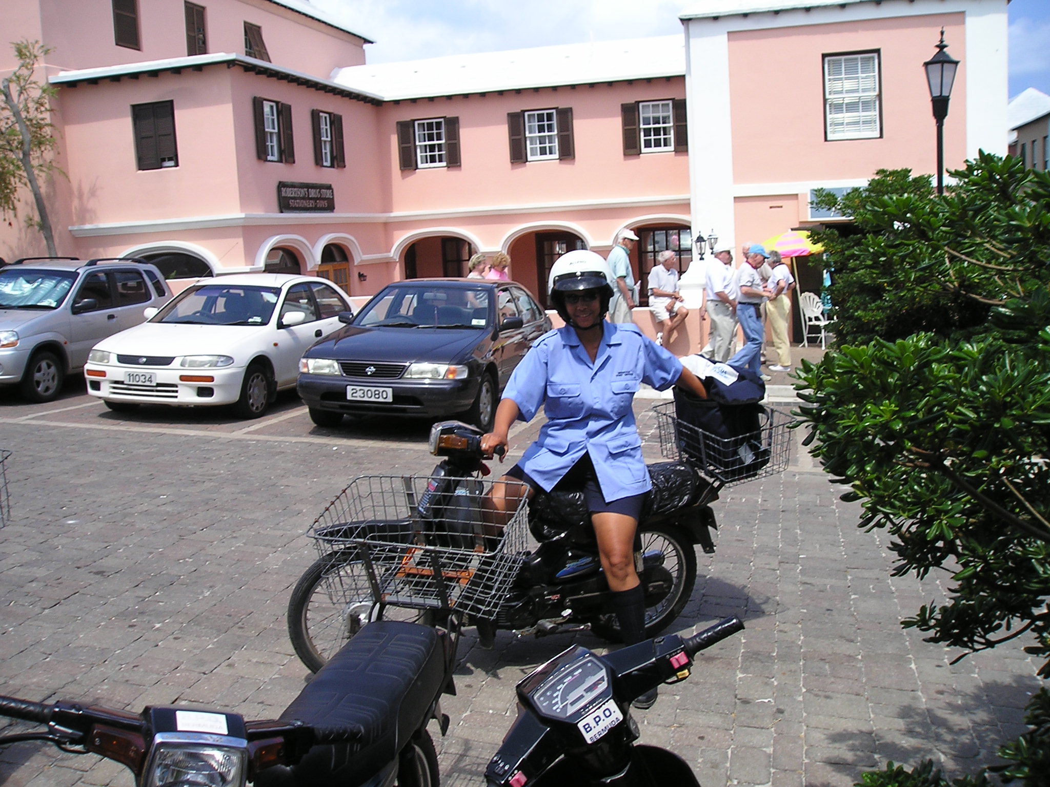 Name:  bermuda-mail-carrier.JPG
Views: 1276
Size:  616.7 KB