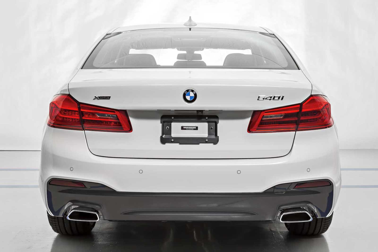 Name:  AlpineWhite-540i-Msport-4.jpg
Views: 21631
Size:  90.5 KB