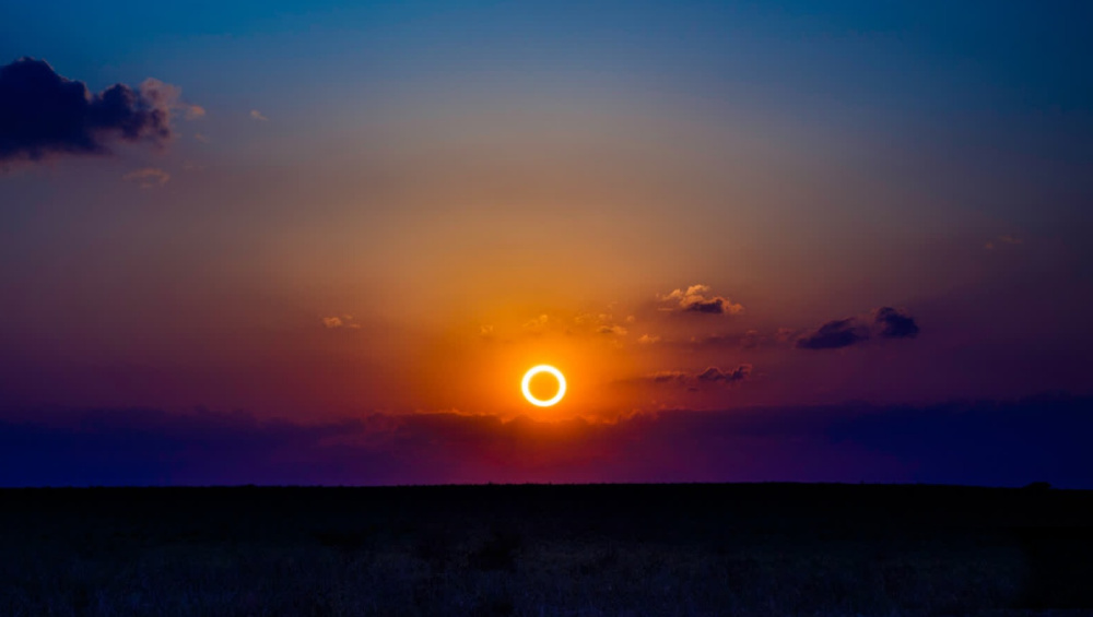 Name:  Eclipse..jpg
Views: 108
Size:  95.2 KB