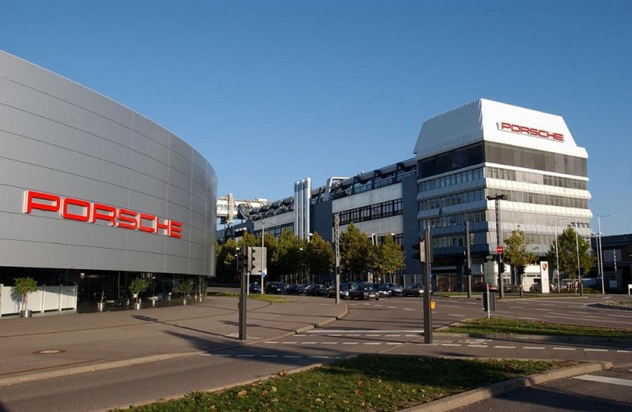 Name:  Porscheplatz in Stuttgart-Zuffenhausen mit Porsche-Zentrum und Werk 2.jpg
Views: 2854
Size:  111.4 KB